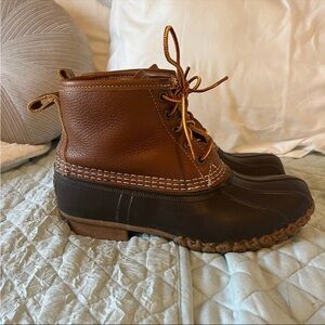 L.L. Bean Women’s Bean Boot 6" Primaloft size 7